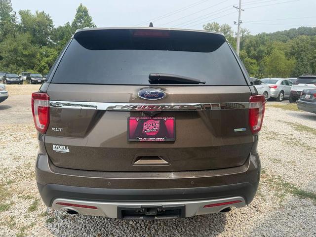 Photo of 2016 Caribou Metallic Ford Explorer