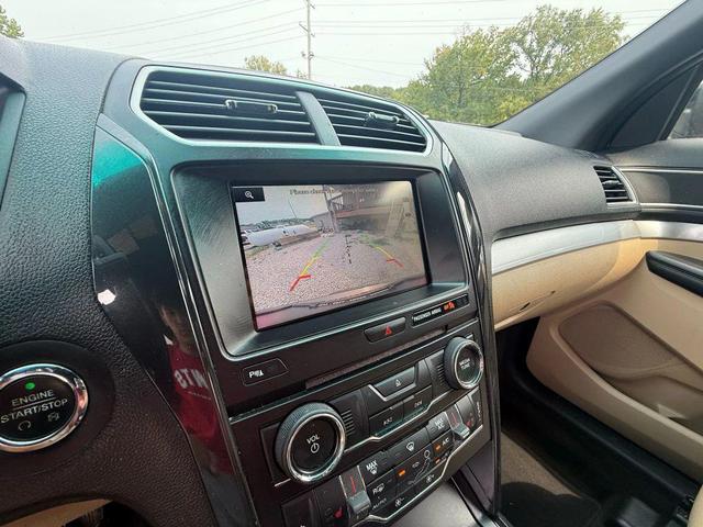 Photo of 2016 Caribou Metallic Ford Explorer