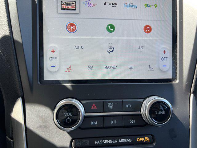 Photo of 2024 Carbonized Gray Metallic Ford Edge