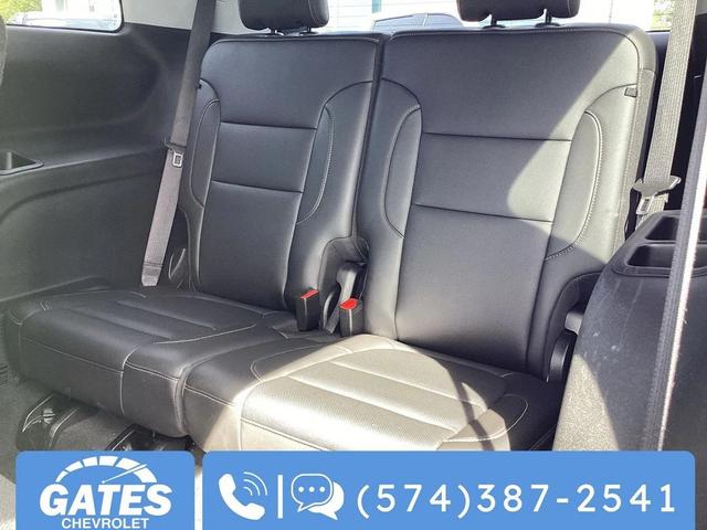 Photo of 2023 Summit White GMC Acadia
