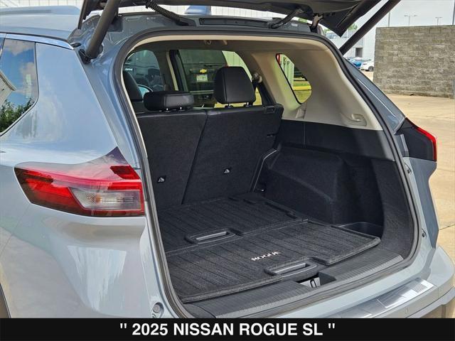 Photo of 2025 Boulder Gray Pearl Nissan Rogue