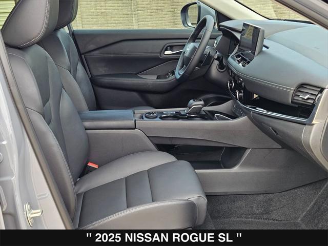 Photo of 2025 Boulder Gray Pearl Nissan Rogue