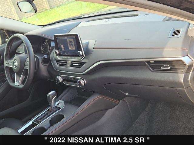 Photo of 2022 Super Black Clearcoat Nissan Altima