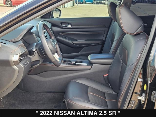 Photo of 2022 Super Black Clearcoat Nissan Altima