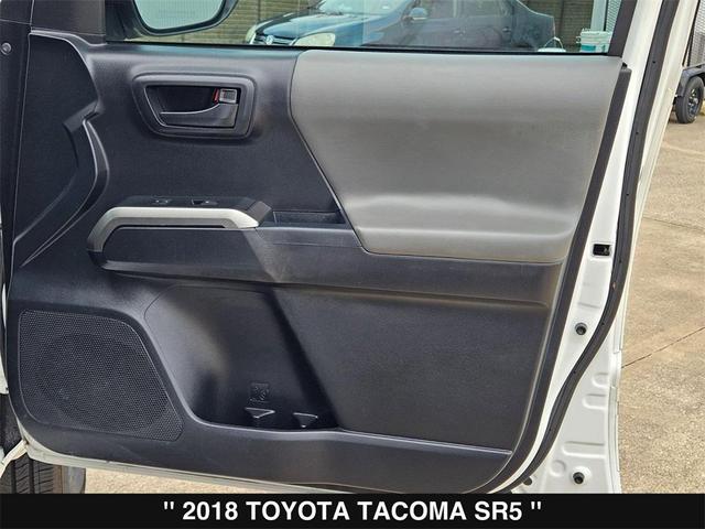 Photo of 2018 White Toyota Tacoma