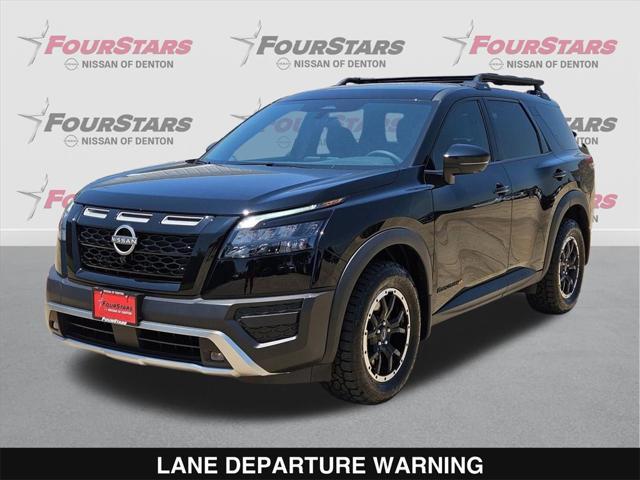 Photo of 2025 Super Black Nissan Pathfinder