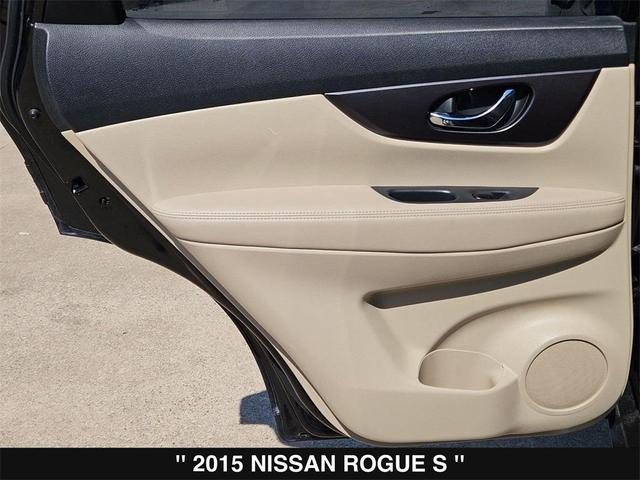 Photo of 2015 Super Black Nissan Rogue