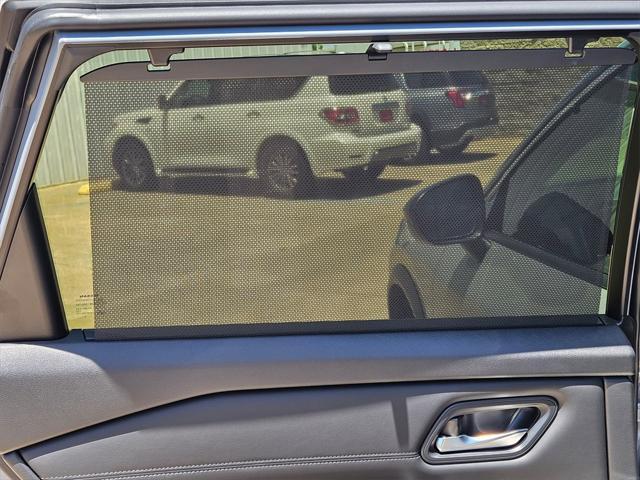 Photo of 2025 Boulder Gray Pearl/Super Black Nissan Rogue
