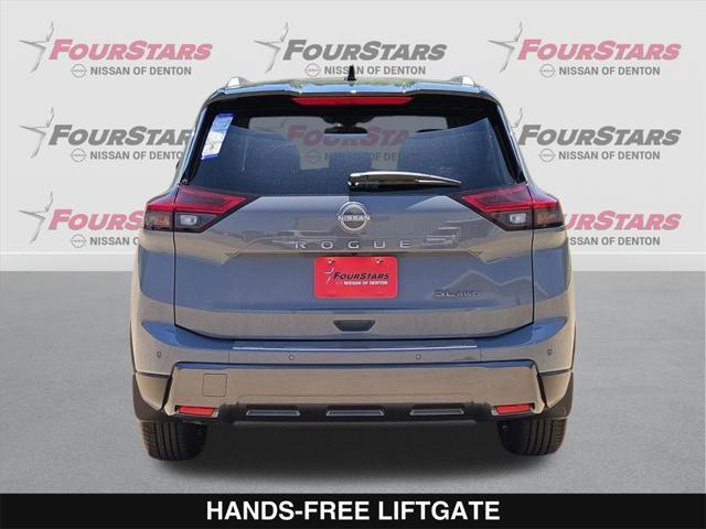 Photo of 2025 Boulder Gray Pearl/Super Black Nissan Rogue