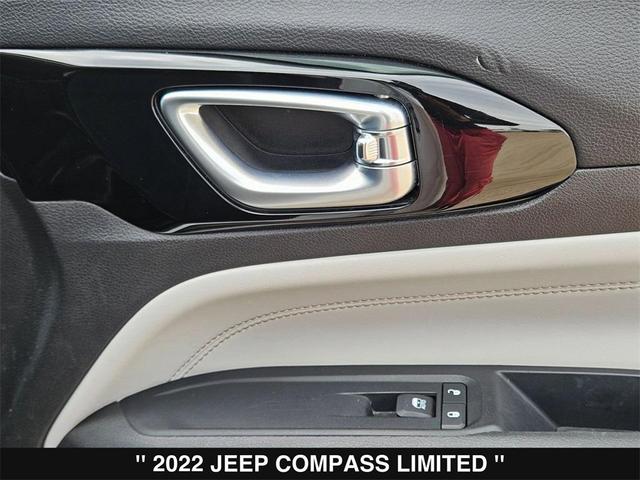Photo of 2022 Bright White Clearcoat Jeep Compass