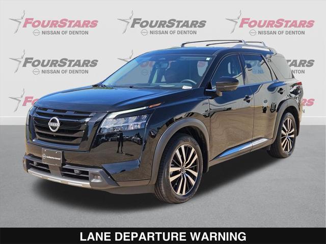 Photo of 2024 Super Black Nissan Pathfinder
