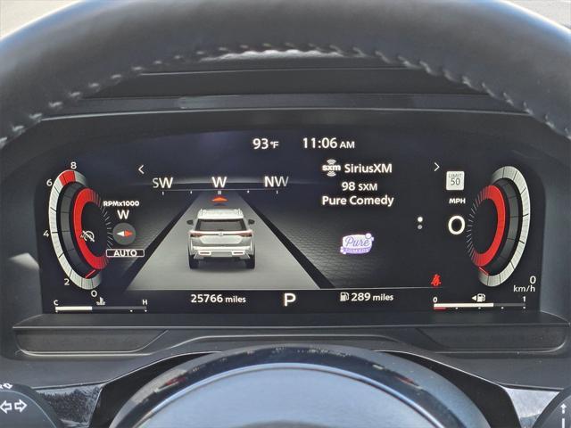 Photo of 2024 Super Black Nissan Pathfinder