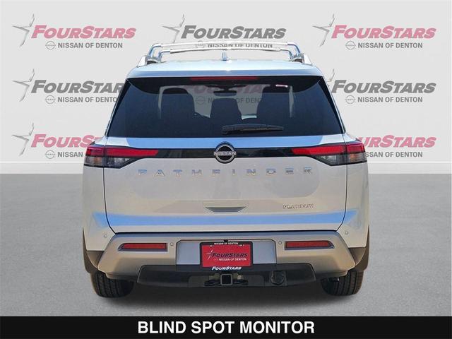 Photo of 2025 Everest White Pearl Tricoat Nissan Pathfinder