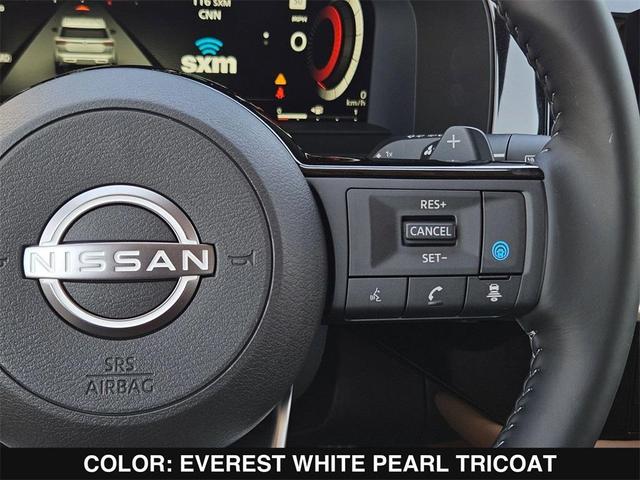 Photo of 2025 Everest White Pearl Tricoat Nissan Pathfinder
