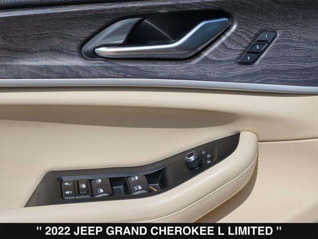 Photo of 2022 Bright White Clearcoat Jeep Grand Cherokee L