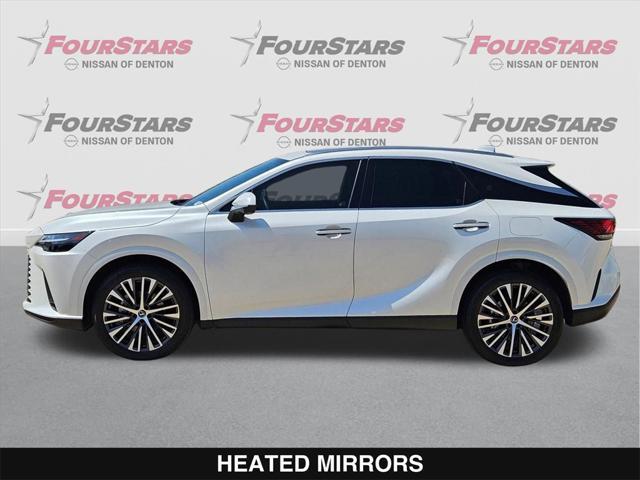 Photo of 2023 White Lexus RX 350