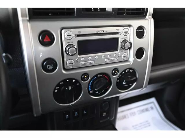 Photo of 2012 Silver Toyota FJ Cruiser