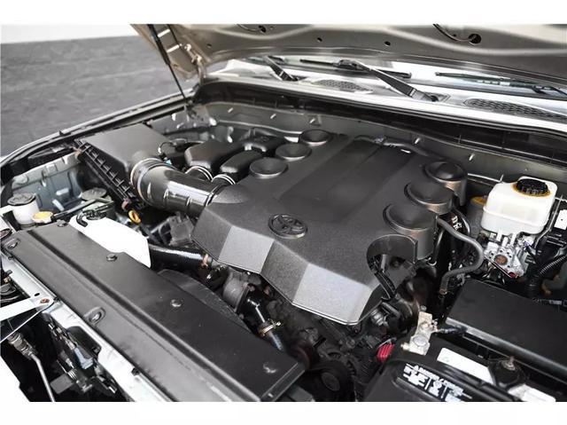 Photo of 2012 Silver Toyota FJ Cruiser