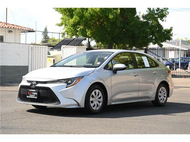 Photo of 2022 Silver Toyota Corolla