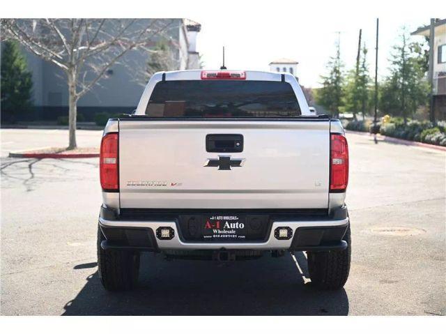 Photo of 2019 Silver Chevrolet Colorado