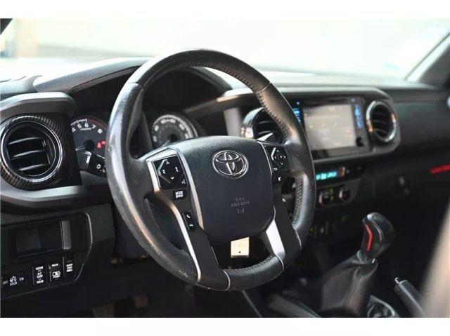 Photo of 2017 White Toyota Tacoma