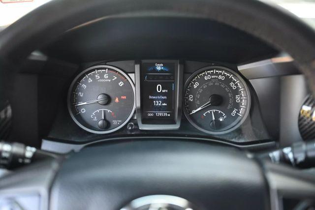 Photo of 2017 White Toyota Tacoma