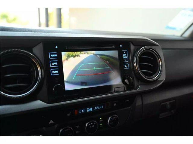Photo of 2017 White Toyota Tacoma