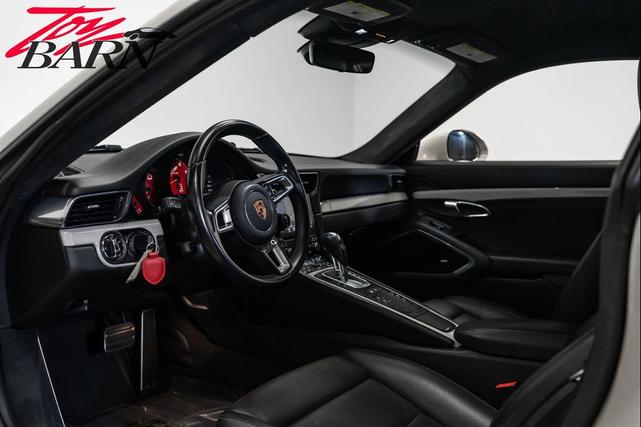 Photo of 2018 Jet Black Metallic Porsche 911