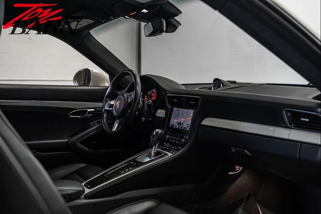 Photo of 2018 Jet Black Metallic Porsche 911