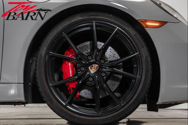 Photo of 2018 Jet Black Metallic Porsche 911