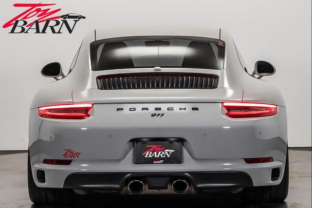 Photo of 2018 Jet Black Metallic Porsche 911