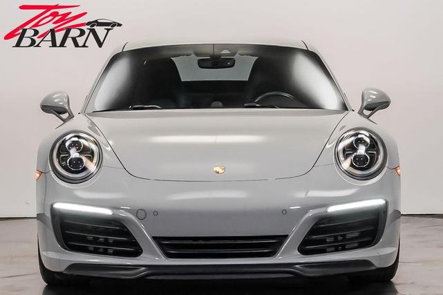 Photo of 2018 Jet Black Metallic Porsche 911