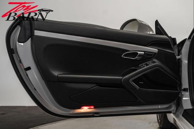 Photo of 2018 Jet Black Metallic Porsche 911