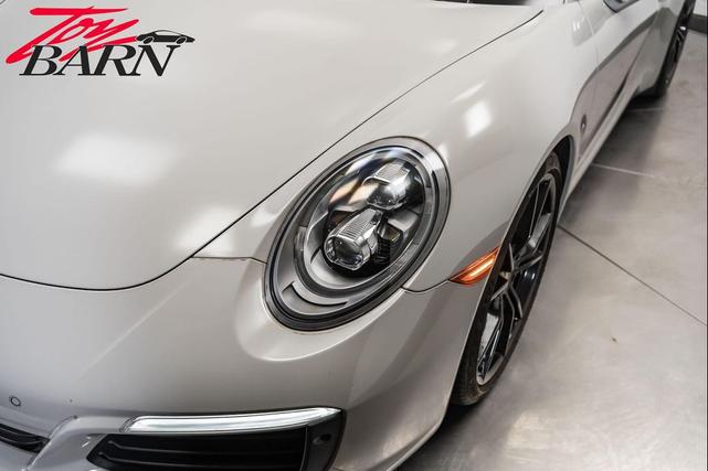 Photo of 2018 Jet Black Metallic Porsche 911