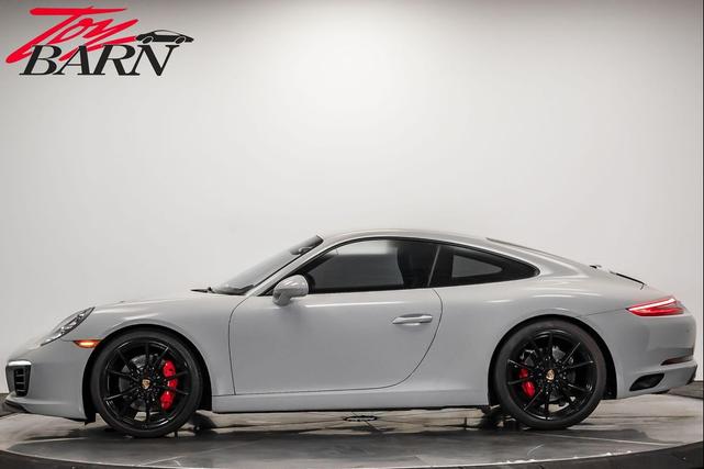 Photo of 2018 Jet Black Metallic Porsche 911
