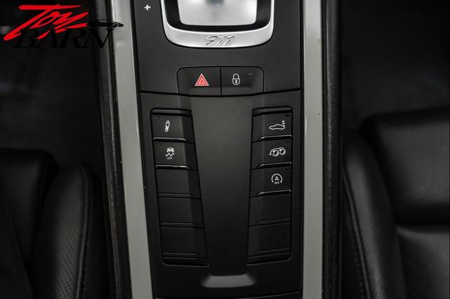 Photo of 2018 Jet Black Metallic Porsche 911