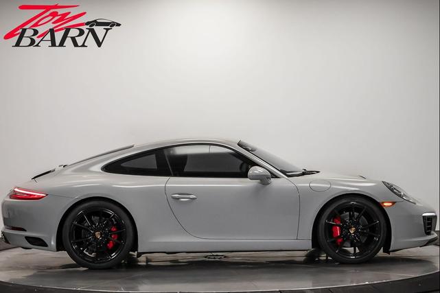 Photo of 2018 Jet Black Metallic Porsche 911