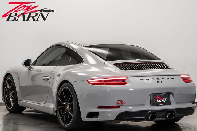 Photo of 2018 Jet Black Metallic Porsche 911