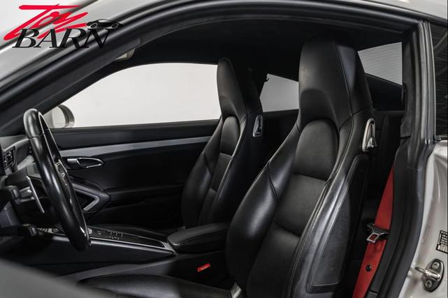 Photo of 2018 Jet Black Metallic Porsche 911