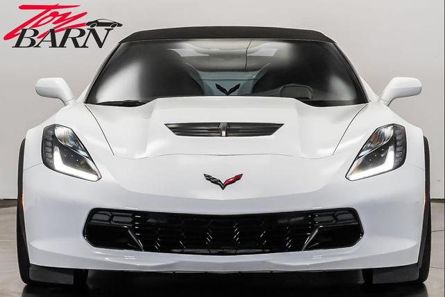 Photo of 2019 Arctic White Chevrolet Corvette