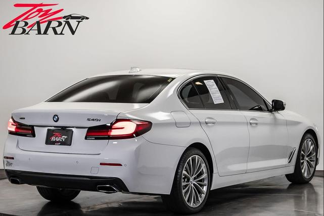 Photo of 2023 Alpine White BMW 540