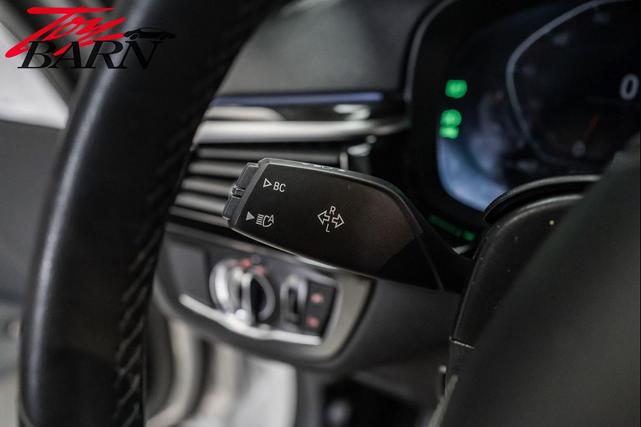 Photo of 2023 Alpine White BMW 540