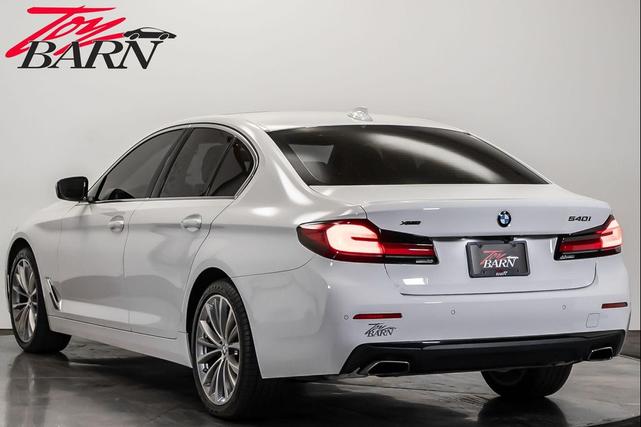 Photo of 2023 Alpine White BMW 540