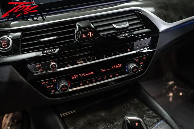 Photo of 2023 Alpine White BMW 540