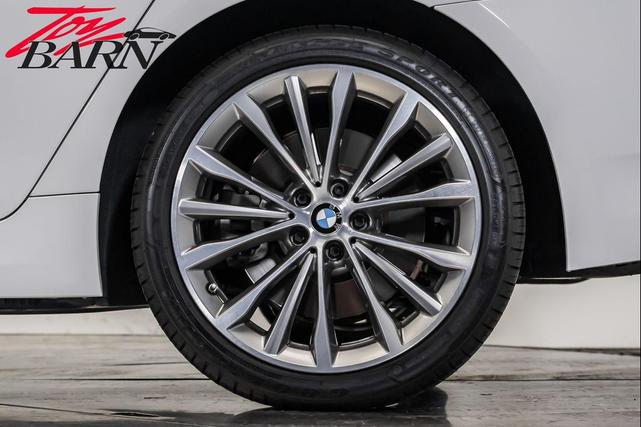 Photo of 2023 Alpine White BMW 540