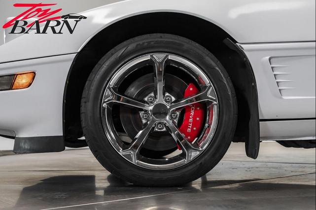 Photo of 1995 White Chevrolet Corvette