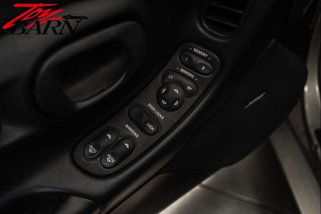Photo of 2000 Light Pewter Metallic Chevrolet Corvette