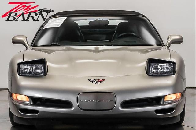 Photo of 2000 Light Pewter Metallic Chevrolet Corvette