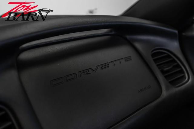 Photo of 2000 Light Pewter Metallic Chevrolet Corvette