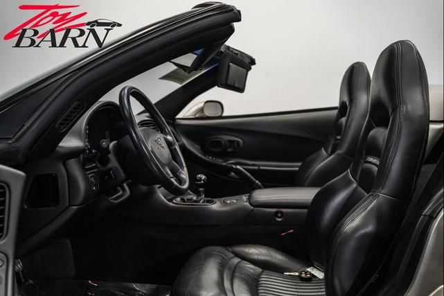 Photo of 2000 Light Pewter Metallic Chevrolet Corvette